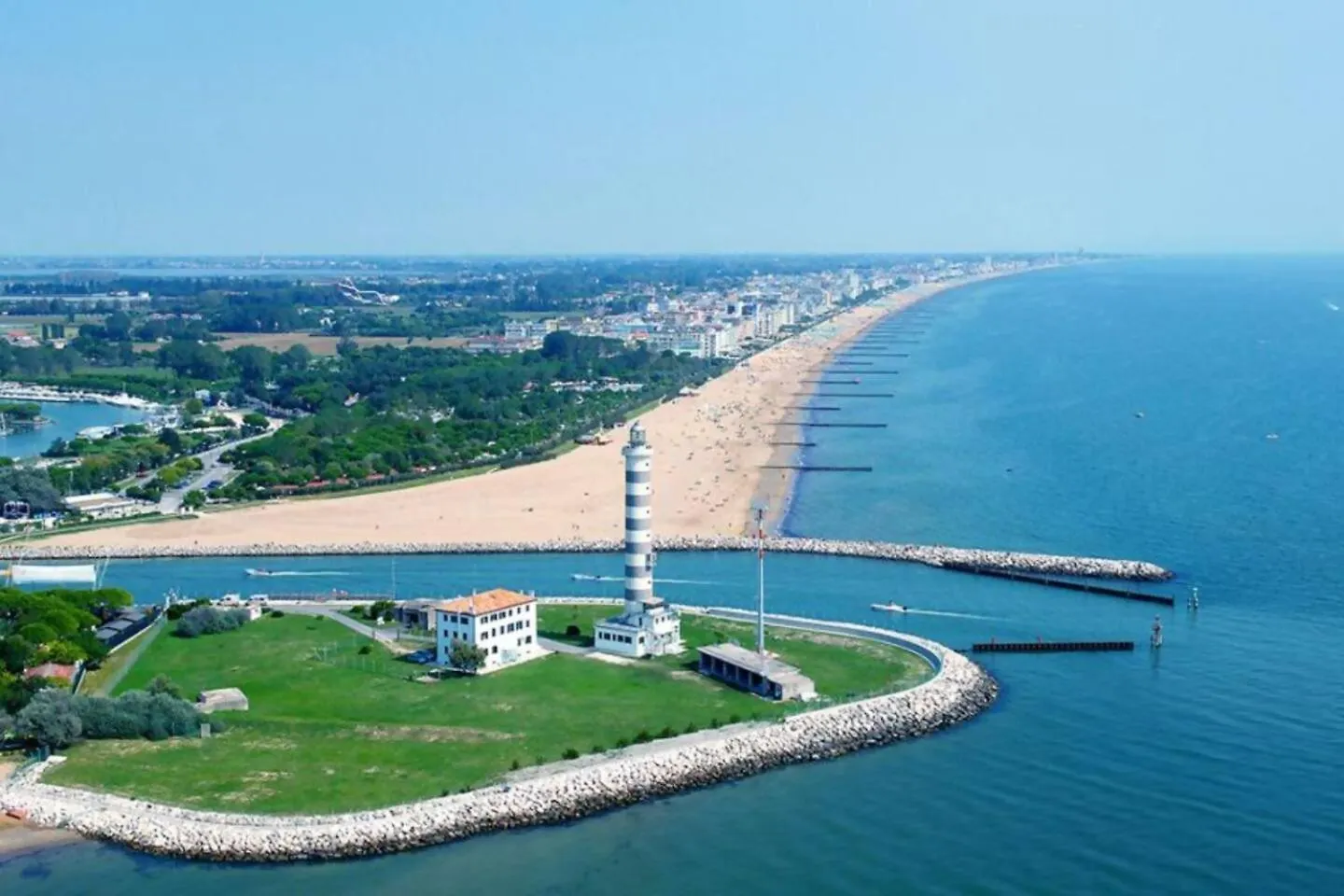 Piazzadragoapartment Pool Garden & Free Park Lido di Jesolo 0*,  Italy
